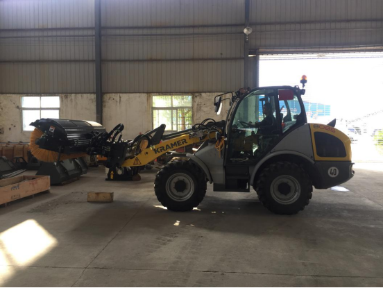 多功能養(yǎng)護(hù)車(chē)